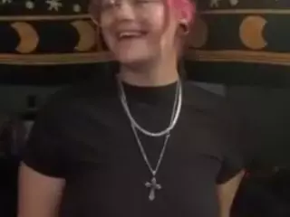 X3Nuzzels's Live Sex Cam Show
