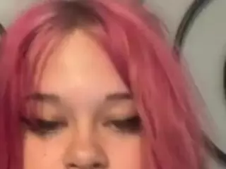 X3Nuzzels's Live Sex Cam Show