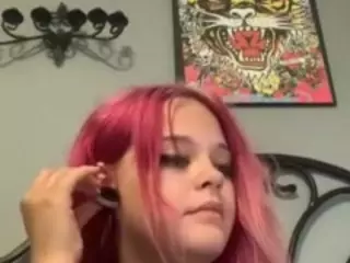 X3Nuzzels's Live Sex Cam Show