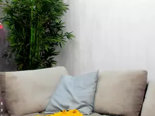 Bella-Noir's Live Sex Cam Show
