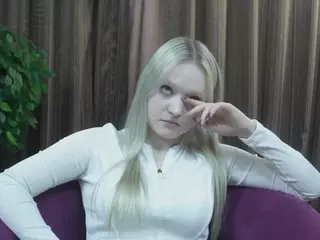 LynetteFountain's Live Sex Cam Show
