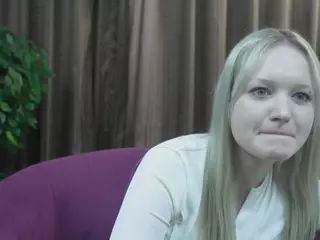 LynetteFountain's Live Sex Cam Show