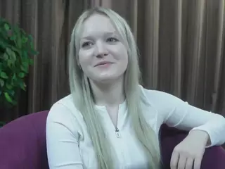 LynetteFountain's Live Sex Cam Show