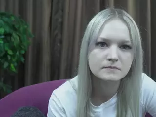 LynetteFountain's Live Sex Cam Show