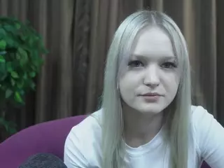 LynetteFountain's Live Sex Cam Show