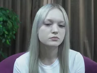 LynetteFountain's Live Sex Cam Show