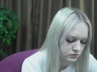 LynetteFountain's Live Sex Cam Show