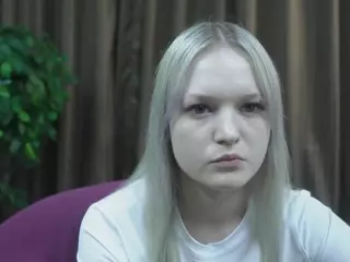 LynetteFountain's Live Sex Cam Show