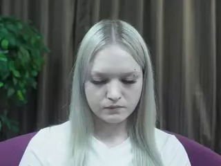LynetteFountain's Live Sex Cam Show
