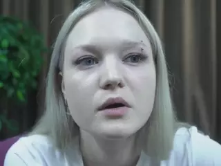 LynetteFountain's Live Sex Cam Show