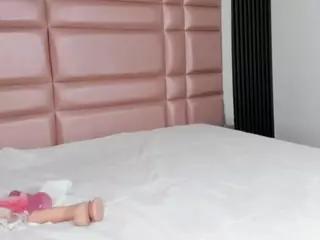 CelesteeStark's Live Sex Cam Show
