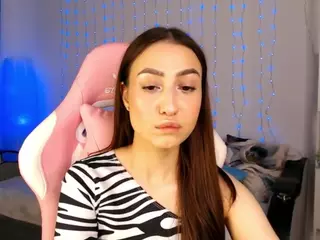 Chloe-Neal's Live Sex Cam Show