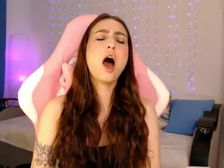 Chloe-Neal's Live Sex Cam Show