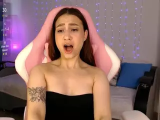 Chloe-Neal's Live Sex Cam Show