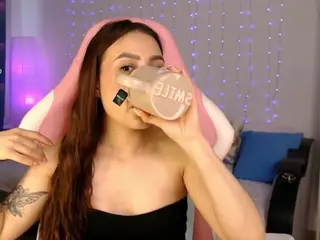 Chloe-Neal's Live Sex Cam Show