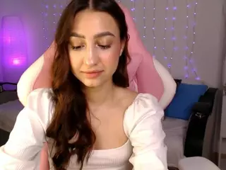 Chloe-Neal's Live Sex Cam Show