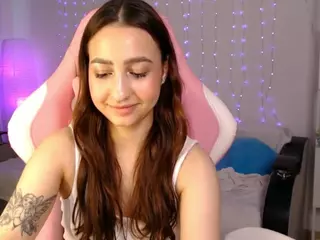 Chloe-Neal's Live Sex Cam Show