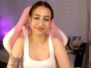 Chloe-Neal's Live Sex Cam Show