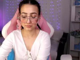 Chloe-Neal's Live Sex Cam Show