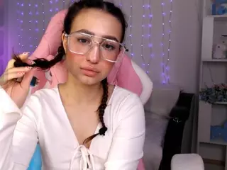Chloe-Neal's Live Sex Cam Show