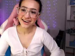Chloe-Neal's Live Sex Cam Show