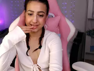 Chloe-Neal's Live Sex Cam Show