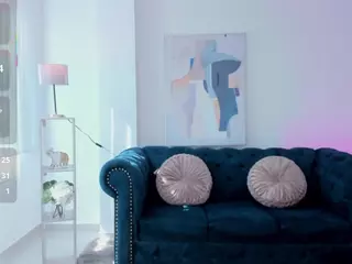 Emiilyy-Cooper's Live Sex Cam Show