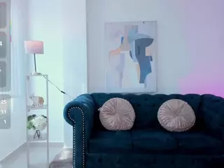 Emiilyy-Cooper's Live Sex Cam Show