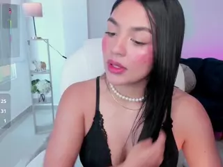 Emiilyy-Cooper's Live Sex Cam Show