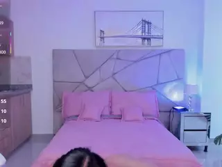 Emiilyy-Cooper's Live Sex Cam Show