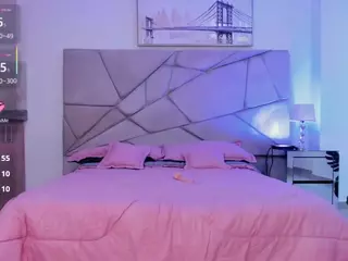Emiilyy-Cooper's Live Sex Cam Show
