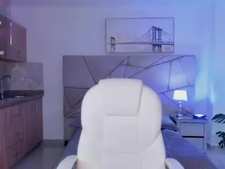 Emiilyy-Cooper's Live Sex Cam Show