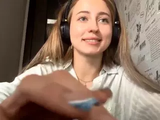 KatieBeames's Live Sex Cam Show