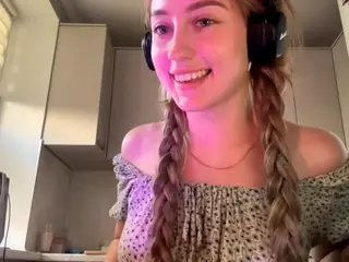 KatieBeames's Live Sex Cam Show