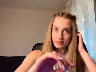 KatieBeames's Live Sex Cam Show