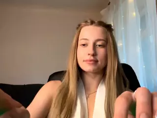 KatieBeames's Live Sex Cam Show