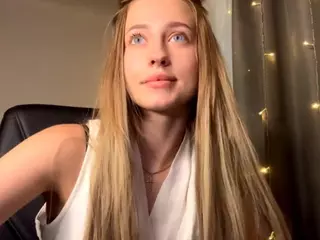 KatieBeames's Live Sex Cam Show