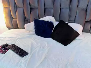 Lorenn-Hill's Live Sex Cam Show