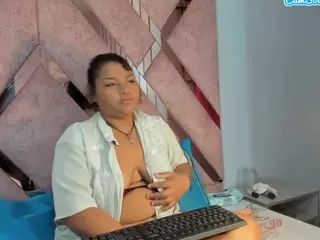 TakeenHott's Live Sex Cam Show