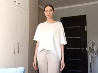 WandaBreed's Live Sex Cam Show