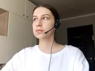 WandaBreed's Live Sex Cam Show