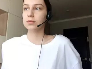 WandaBreed's Live Sex Cam Show
