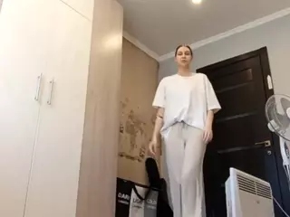 WandaBreed's Live Sex Cam Show