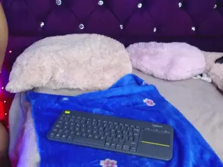 BellaWarren's Live Sex Cam Show
