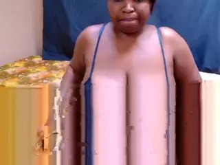 BoobyBlvckXX's Live Sex Cam Show