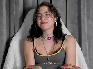 PeaceFrere's Live Sex Cam Show