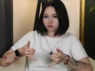 QuennaDowe's Live Sex Cam Show