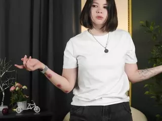 QuennaDowe's Live Sex Cam Show