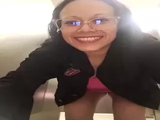 squirtbig0101's Live Sex Cam Show