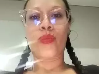 squirtbig0101's Live Sex Cam Show